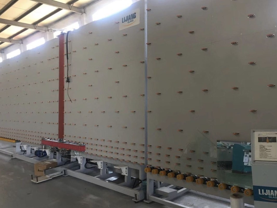 Máquina de pulir de E del borde bajo automático de la película de cristal para la eliminación de la película baja de E