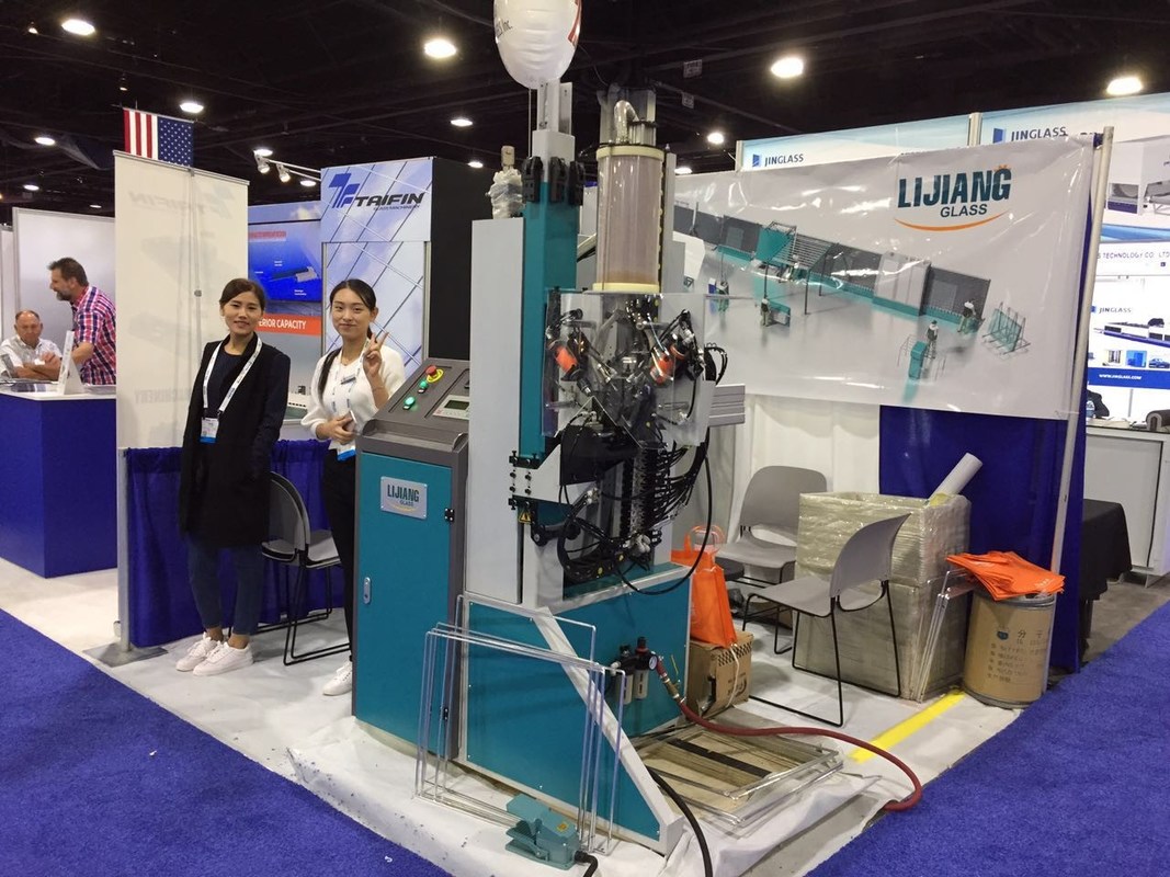 La máquina de rellenar desecante puede alcanzar automáticamente acciones de los agujeros de perforación automáticamente en los marcos del espaciador