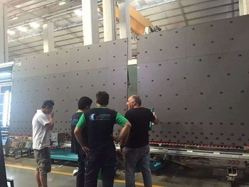 Robot automático lleno del lacre para el vidrio de cristal y formado de proceso, caminado aislador del vidrio