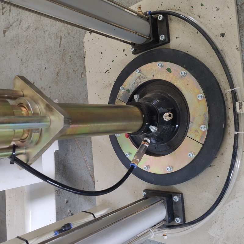 El CNC aisló la máquina de capa de cristal hueco de cristal del robot del lacre con la pantalla táctil de alta definición