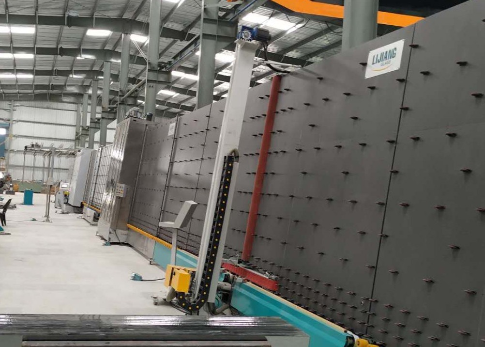 Máquina de aislamiento componente 2500m m doble automática del robot para el proceso doble de cristal aislador del vidrio del vidrio hueco