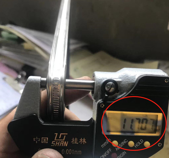 El color modificó la dobladora del espaciador para requisitos particulares exacto del ángulo ±0.5mm